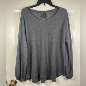 Lildy solid puff sleeve tunic in‎ gray.